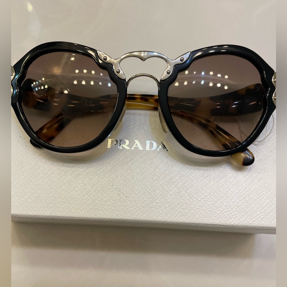 Prada collection , lovely sunglasses. NWT.Made in Italy. Authentic